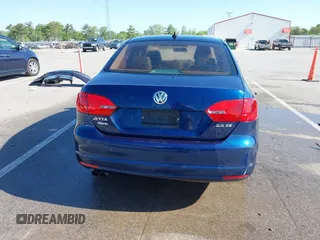 2011 Volkswagen Jetta SE with VIN 3VWDZ7AJ5BM319334, listed as a IAAI auction lot 42275321 with 111,989 mi miles and . Bid and sale history available at DreamBid. Image 16.