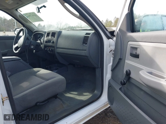 2006 Dodge Dakota ST with VIN 1D7HE28KX6S521235, listed as a IAAI auction lot 41417944 with 122,761 mi miles and . Bid and sale history available at carsss.com. Image 5.