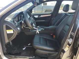 2013 Mercedes-Benz C 250 Sport z VIN WDDGF4HB4DR265117, wystawiony jako Copart lot #61443835 z przebiegiem 114 019 mil mil oraz Szkoda całkowita • Salvage title. Historia ofert i sprzedaży dostępna na DreamBid. Obrazek 7.