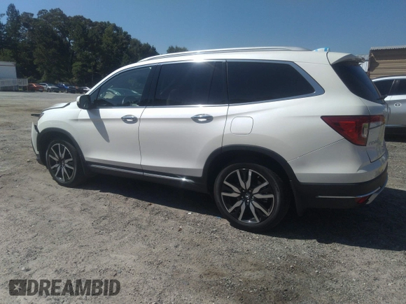 2019 Honda Pilot Touring 8-Passenger with VIN 5FNYF5H91KB038679, listed as a IAAI auction lot 40200012 with 70,582 mi miles. Bid and sale history available at carsss.com. Image 14.