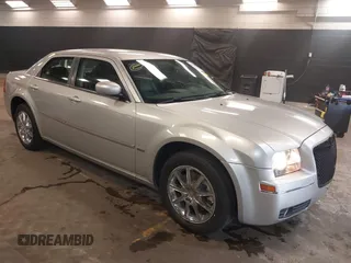 2009 Chrysler 300 с VIN 2C3KK53VX9H588378, выставлен на аукционе IAAI как лот 42502092 с пробегом 61 910 миль миль и . История ставок и продаж доступна на DreamBid. Изображение 1.