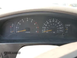 1993 Toyota Pickup DLX z VIN 4TAVN13D3PZ113874, wystawiony jako Copart lot #65384333 z przebiegiem 225 463 mil mil oraz Szkoda całkowita • Salvage title. Historia ofert i sprzedaży dostępna na DreamBid. Obrazek 9.