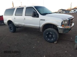 2000 Ford Excursion Limited с VIN 1FMNU43S5YEC70415, выставлен на аукционе IAAI как лот 40758710 с пробегом Не указан миль и . История ставок и продаж доступна на DreamBid. Изображение 1.