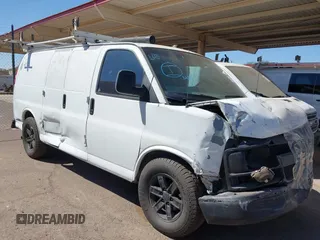 2003 Chevrolet Express Cargo z VIN 1GCFG15X531169592, wystawiony jako IAAI lot #40028419 z przebiegiem 304 962 mil mil oraz . Historia ofert i sprzedaży dostępna na DreamBid. Obrazek 1.