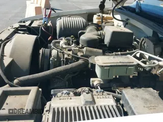 1996 Chevrolet Silverado 3500 с VIN 1GCGC34R1TE222151, выставлен на аукционе IAAI как лот 43496136 с пробегом 236 205 миль миль и . История ставок и продаж доступна на DreamBid. Изображение 12.