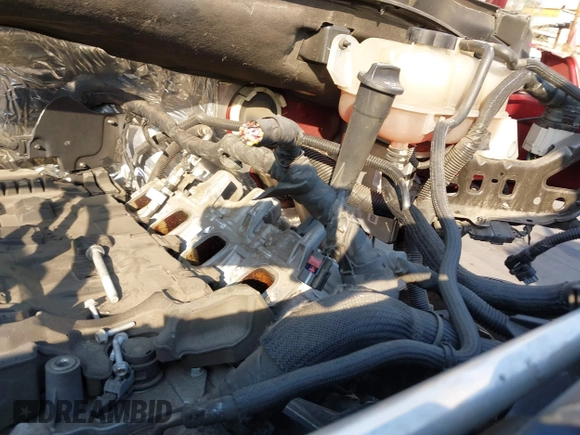 2021 Chevrolet Suburban LT z VIN 1GNSCCKD8MR138864, wystawiony jako IAAI lot #41296984 z przebiegiem Nie podano mil oraz . Historia ofert i sprzedaży dostępna na DreamBid. Obrazek 21.