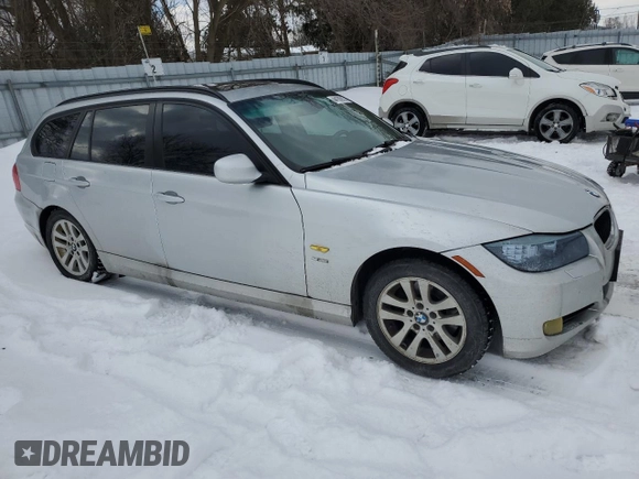 2011 BMW 3 Series 328i xDrive with VIN WBAUU3C54BA541898, listed as a Copart auction lot 44102915 with 320,395 mi miles and Clean Title. Bid and sale history available at DreamBid. Image 4.