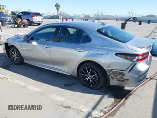 2021 Toyota Camry SE Nightshade with VIN 4T1G11AK2MU539134, listed as a IAAI auction lot 41953365 with 42,350 mi miles and . Bid and sale history available at carsss.com. Image 3.