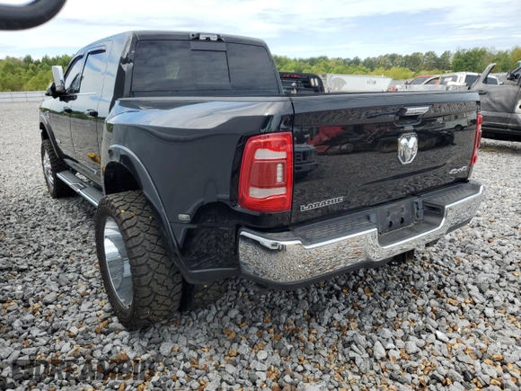 2022 Ram 3500 Laramie with VIN 3C63RRML8NG105102, listed as a Copart auction lot 69057754 with 76,734 mi miles and Clean Title. Bid and sale history available at carsss.com. Image 2.