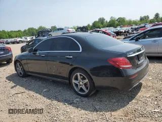 2017 Mercedes-Benz E 300 Luxury z VIN WDDZF4KB1HA184565, wystawiony jako Copart lot #57886485 z przebiegiem 155 307 mil mil oraz Czysty tytuł • Clean title. Historia ofert i sprzedaży dostępna na DreamBid. Obrazek 2.