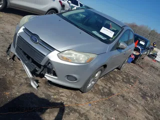 2013 Ford Focus SE with VIN 1FADP3F27DL178733, listed as a IAAI auction lot 41597711 with 206,967 mi miles. Bid and sale history available at carsss.com. Image 2.
