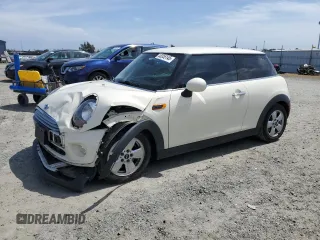 2015 MINI Hardtop with VIN WMWXM5C55F3A60385, listed as a Copart auction lot 53355145 with 34,565 mi miles and Salvage title. Bid and sale history available at DreamBid. Image 1.