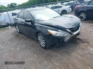 2017 Nissan Altima SR z VIN 1N4AL3AP0HN325339, wystawiony jako IAAI lot #42240667 z przebiegiem 144 895 mil mil oraz . Historia ofert i sprzedaży dostępna na DreamBid. Obrazek 1.