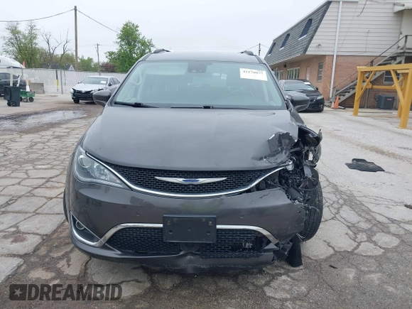 2018 Chrysler Pacifica Touring L Plus с VIN 2C4RC1EG9JR127976, выставлен на аукционе IAAI как лот 42178877 с пробегом Не указан миль и . История ставок и продаж доступна на DreamBid. Изображение 13.
