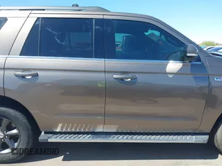 2018 Ford Expedition XLT with VIN 1FMJU1JT6JEA56631, listed as a IAAI auction lot 41814523 with 113,875 mi miles. Bid and sale history available at carsss.com. Image 13.