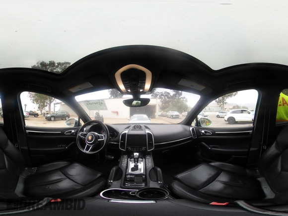 2017 Porsche Cayenne S z VIN WP1AB2A2XHLA51668, wystawiony jako IAAI lot #42347854 z przebiegiem 85 227 mil mil oraz . Historia ofert i sprzedaży dostępna na DreamBid. Obrazek 19.