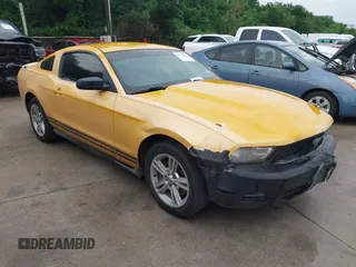 2011 Ford Mustang V6 with VIN 1ZVBP8AM5B5154811, listed as a IAAI auction lot 42161082 with 203,984 mi miles and . Bid and sale history available at carsss.com. Image 1.