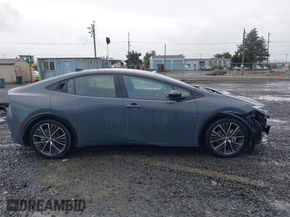 2024 Toyota Prius LE z VIN JTDADABU4R3015000, wystawiony jako IAAI lot #41147221 z przebiegiem 4 411 mil mil oraz . Historia ofert i sprzedaży dostępna na DreamBid. Obrazek 14.