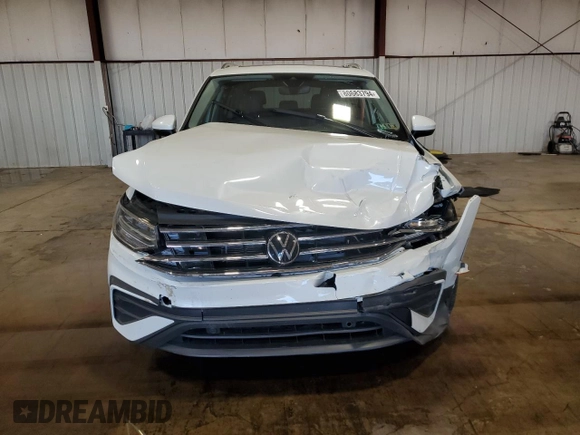 2023 Volkswagen Tiguan SE z VIN 3VVMB7AX3PM130119, wystawiony jako Copart lot #45486645 z przebiegiem 9 287 mil mil oraz Szkoda całkowita • Salvage title. Historia ofert i sprzedaży dostępna na DreamBid. Obrazek 5.
