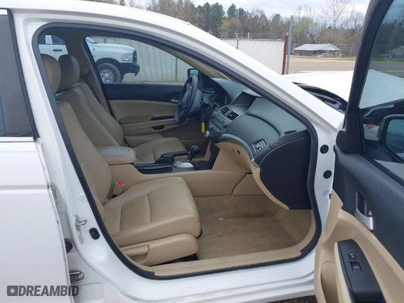 2012 Honda Accord Sdn SE with VIN 1HGCP2F61CA219646, listed as a IAAI auction lot 41877399 with 176,935 mi miles. Bid and sale history available at carsss.com. Image 5.