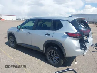 2024 Nissan Rogue S with VIN 5N1BT3AB1RC688406, listed as a IAAI auction lot 41949776 with 21,847 mi miles. Bid and sale history available at carsss.com. Image 3.