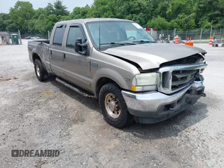 2003 Ford F-350 XL z VIN 1FTSW30S83EA91276, wystawiony jako IAAI lot #42494675 z przebiegiem 138 343 mil mil oraz . Historia ofert i sprzedaży dostępna na DreamBid. Obrazek 1.