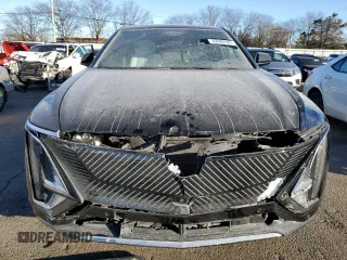 2024 Cadillac LYRIQ Luxury z VIN 1GYKPSRL0RZ110420, wystawiony jako Copart lot #42680525 z przebiegiem 13 999 mil mil oraz Szkoda całkowita • Salvage title. Historia ofert i sprzedaży dostępna na DreamBid. Obrazek 5.