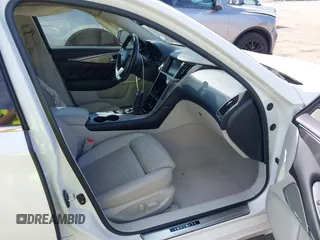 2020 Infiniti Q50 Luxe with VIN JN1EV7AP8LM200846, listed as a IAAI auction lot 41561135 with 45,569 mi miles and . Bid and sale history available at DreamBid. Image 5.