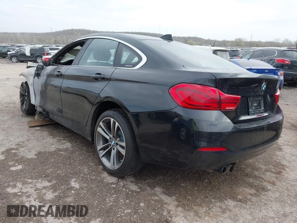 2018 BMW 4 Series 430i with VIN WBA4J1C5XJBG76182, listed as a IAAI auction lot 41777839 with Not Provided miles and . Bid and sale history available at carsss.com. Image 3.