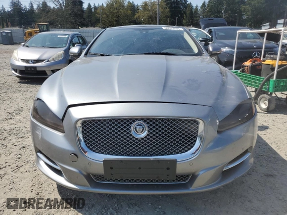 2011 Jaguar XJ with VIN SAJWA2GB2BLV17314, listed as a Copart auction lot 53533495 with 95,899 mi miles and Salvage Title. Bid and sale history available at carsss.com. Image 5.