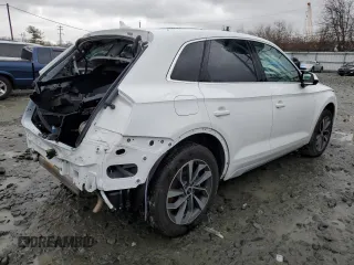 2021 Audi Q5 Premium with VIN WA1AAAFYXM2002847, listed as a Copart auction lot 71785692 with 25,650 mi miles. Bid and sale history available at carsss.com. Image 3.