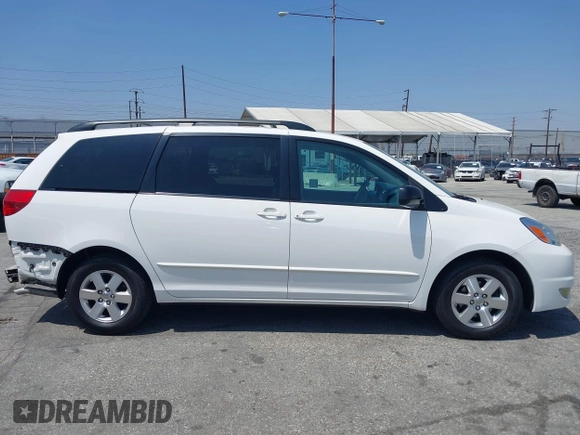 2005 Toyota Sienna CE z VIN 5TDZA23C65S272384, wystawiony jako IAAI lot #42358682 z przebiegiem 62 769 mil mil oraz . Historia ofert i sprzedaży dostępna na DreamBid. Obrazek 13.