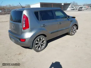2013 Kia Soul + with VIN KNDJT2A65D7576335, listed as a IAAI auction lot 41629622 with 183,319 mi miles. Bid and sale history available at carsss.com. Image 4.