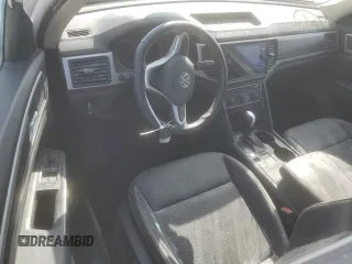 2021 Volkswagen Atlas SE z VIN 1V2DP2CAXMC525244, wystawiony jako Copart lot #80986114 z przebiegiem Nie podano mil oraz Nie do naprawy • Non repairable. Historia ofert i sprzedaży dostępna na DreamBid. Obrazek 8.