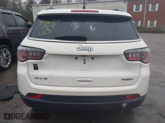 2019 Jeep Compass Latitude with VIN 3C4NJDBB6KT847829, listed as a IAAI auction lot 41476956 with 58,423 mi miles. Bid and sale history available at carsss.com. Image 16.