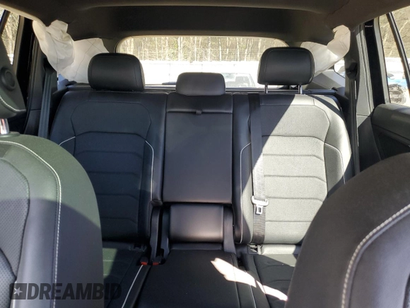 2022 Volkswagen Tiguan SEL R-Line with VIN 3VV4B7AX7NM108752, listed as a Copart auction lot 50031225 with 40,122 mi miles and Non Repairable. Bid and sale history available at carsss.com. Image 10.