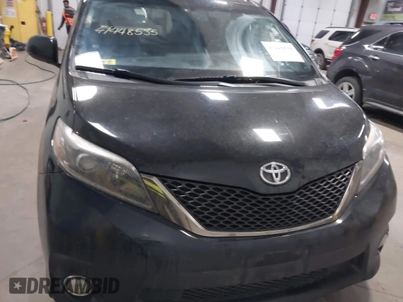 2017 Toyota Sienna SE with VIN 5TDXZ3DC5HS897285, listed as a IAAI auction lot 41448535 with 125,546 mi miles. Bid and sale history available at carsss.com. Image 12.