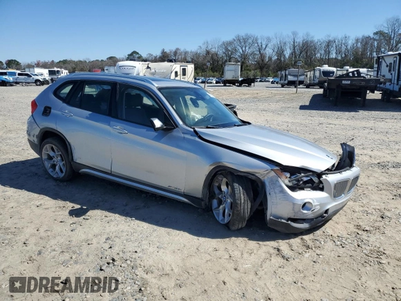 2014 BMW X1 sDrive28i with VIN WBAVM1C53EVW47331, listed as a Copart auction lot 47557195 with 127,494 mi miles and Salvage Title. Bid and sale history available at carsss.com. Image 4.