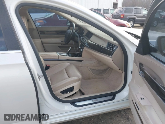 2011 BMW 7 Series 750Li with VIN WBAKB8C54BC852374, listed as a IAAI auction lot 41484350 with 137,388 mi miles. Bid and sale history available at carsss.com. Image 5.