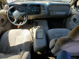 1999 Chevrolet Suburban with VIN 1GNGK26J3XJ386171, listed as a Copart auction lot 43266315 with 315,589 mi miles and Salvage Title. Bid and sale history available at carsss.com. Image 8.