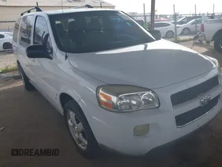 2008 Chevrolet Uplander 1LT z VIN 1GNDV33148D101062, wystawiony jako IAAI lot #41666131 z przebiegiem 176 241 mil mil oraz . Historia ofert i sprzedaży dostępna na DreamBid. Obrazek 1.