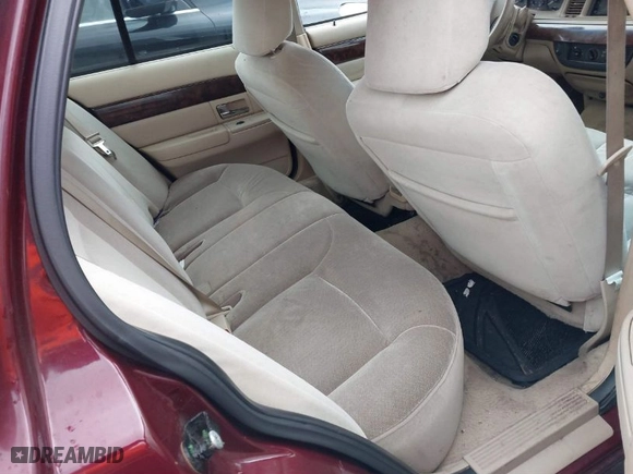 2006 Mercury Grand Marquis GS with VIN 2MEFM74W76X601761, listed as a IAAI auction lot 41627610 with 139,140 mi miles. Bid and sale history available at carsss.com. Image 8.