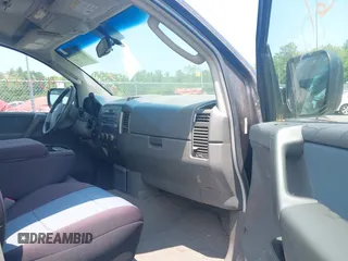 2006 Nissan Titan LE z VIN 1N6AA07B76N512436, wystawiony jako IAAI lot #42447569 z przebiegiem 152 215 mil mil oraz . Historia ofert i sprzedaży dostępna na DreamBid. Obrazek 5.