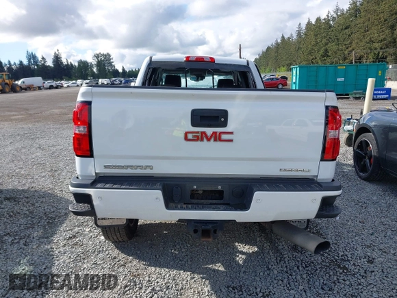 2019 GMC Sierra 2500HD Denali z VIN 1GT12SEY3KF269442, wystawiony jako IAAI lot #42231991 z przebiegiem 75 172 mil mil oraz . Historia ofert i sprzedaży dostępna na DreamBid. Obrazek 17.