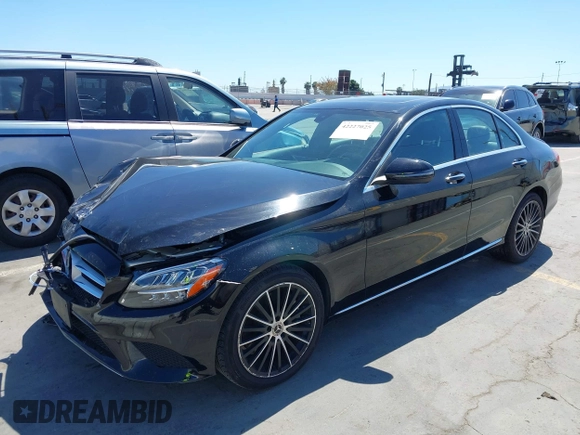 2021 Mercedes-Benz C 300 z VIN W1KWF8DB6MR614108, wystawiony jako IAAI lot #42227025 z przebiegiem 44 481 mil mil oraz . Historia ofert i sprzedaży dostępna na DreamBid. Obrazek 18.