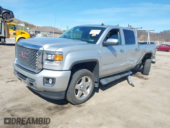 2015 GMC Sierra 2500HD Denali z VIN 1GT120EG3FF135791, wystawiony jako IAAI lot #41854102 z przebiegiem 93 186 mil mil oraz . Historia ofert i sprzedaży dostępna na DreamBid. Obrazek 22.
