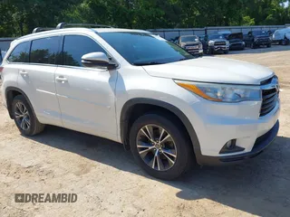2016 Toyota Highlander XLE z VIN 5TDKKRFH7GS144768, wystawiony jako IAAI lot #42250267 z przebiegiem 96 751 mil mil oraz . Historia ofert i sprzedaży dostępna na DreamBid. Obrazek 1.