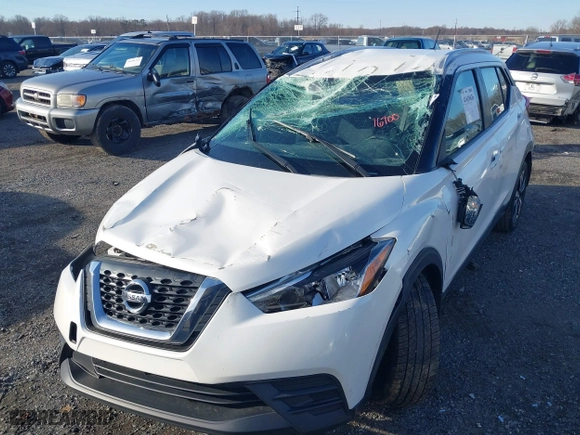 2018 Nissan Kicks SR with VIN 3N1CP5CU9JL531323, listed as a IAAI auction lot 41619636 with 105,146 mi miles. Bid and sale history available at carsss.com. Image 6.