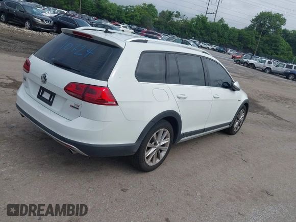 2017 Volkswagen Golf S с VIN 3VWH17AUXHM523431, выставлен на аукционе IAAI как лот 42381553 с пробегом 68 240 миль миль и . История ставок и продаж доступна на DreamBid. Изображение 4.