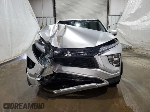 2025 Mitsubishi Eclipse Cross SE z VIN JA4ATWAA9SZ004014, wystawiony jako Copart lot #57436565 z przebiegiem 5 772 mil mil oraz Szkoda całkowita • Salvage title. Historia ofert i sprzedaży dostępna na DreamBid. Obrazek 5.